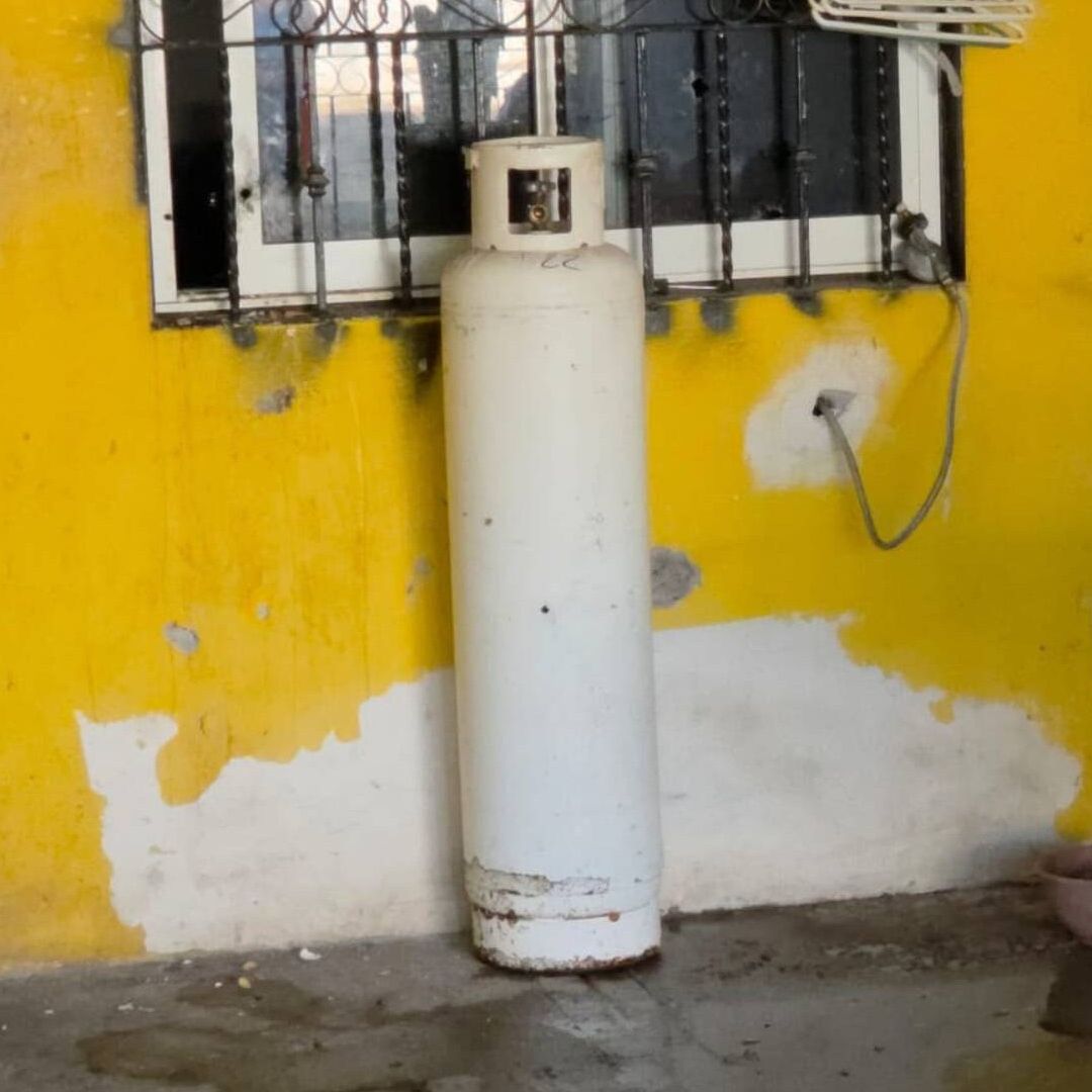 Balacera Contra Vivienda Provoca Fuga de Gas en Culiacán.
